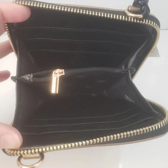 Coco &  Carmen Small Gold All Around Zippered CrossBody Bag. - Picture 3 of 9